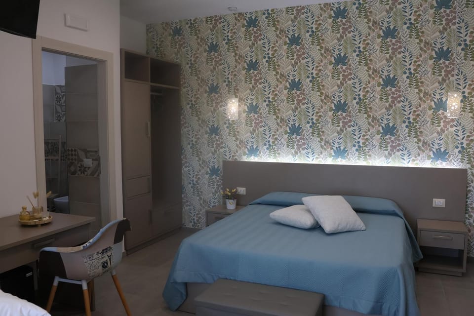 Bed, Photo of the whole room, Bedroom, furniture, wardrobe