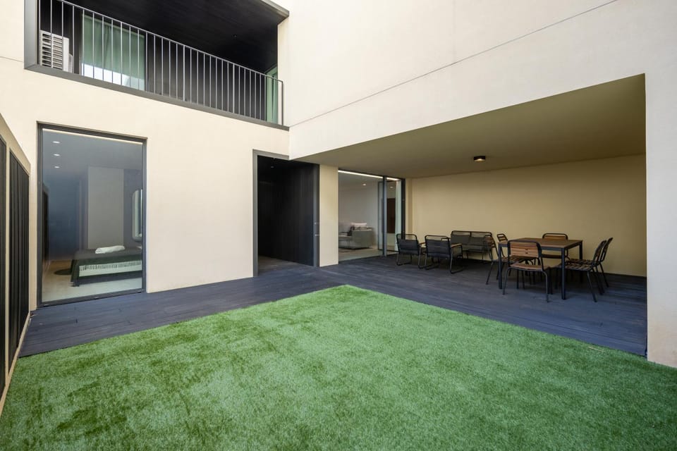 Patio, Garden, Garden, Dining area, Garden view, Garden view