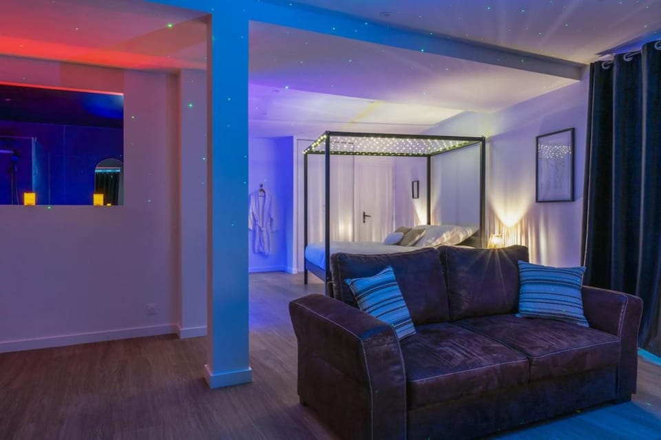 La Parenthèse Sensuelle - love room Apartment in Brest