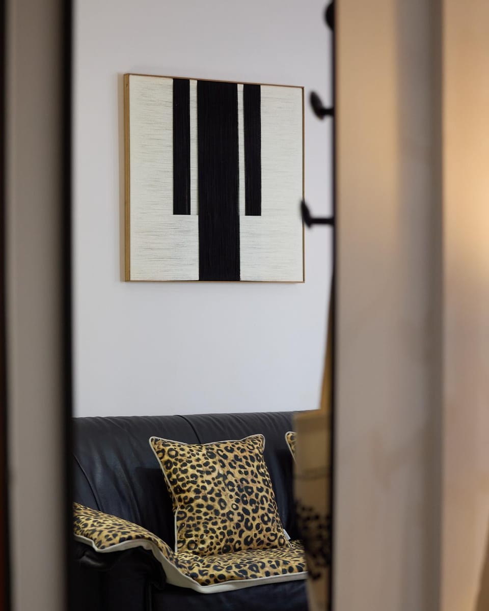 Living room, Decorative detail