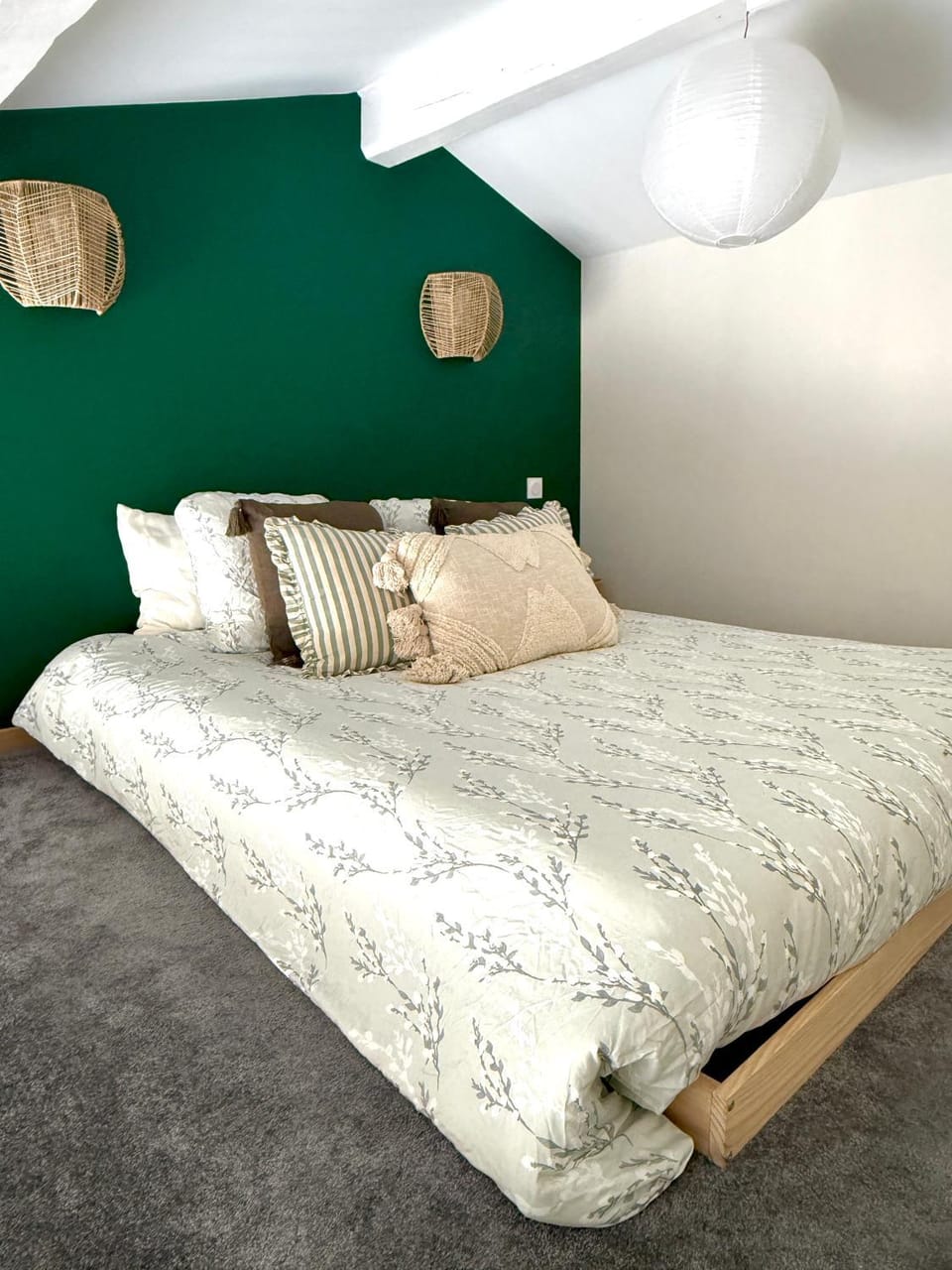 Logement entier en campagne proche rivière Apartment in Provence-Alpes-Côte d'Azur