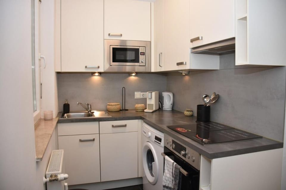 Coffee/tea facilities, Kitchen or kitchenette