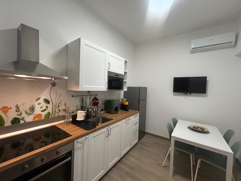 ETNA HOUSE LUXURY con giardino e vasca idromassaggio Apartment in Sicily