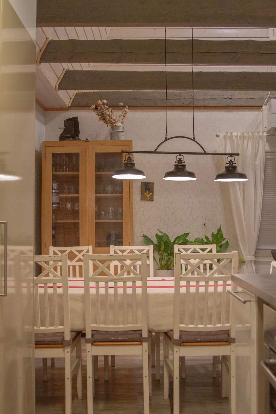 Dining area, kitchen