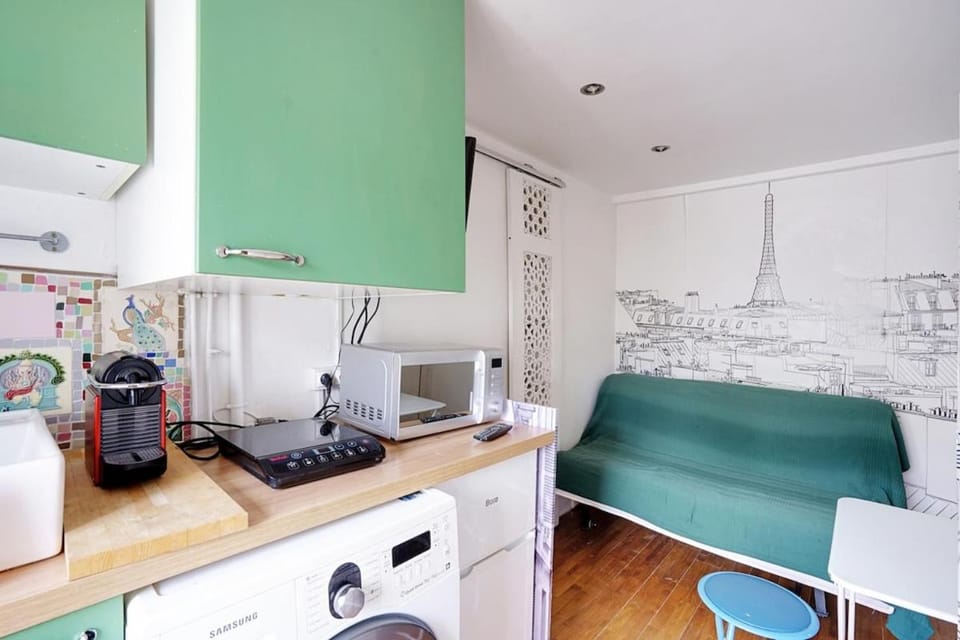 Cute boudoir studio - heart of Bastille Apartment in Paris