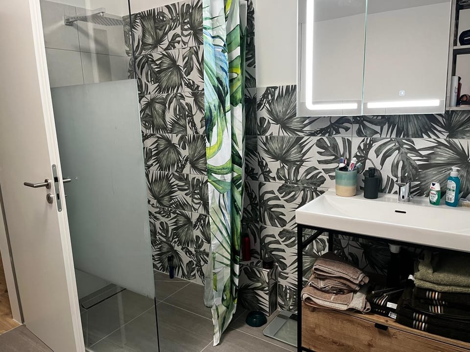 Shower, Bathroom