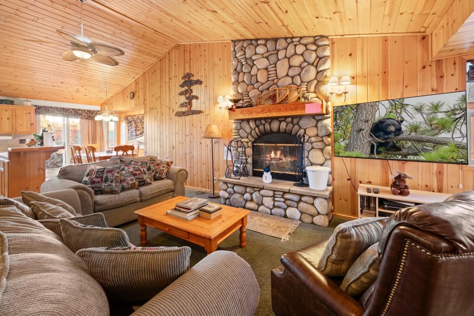 TV and multimedia, Living room, Seating area