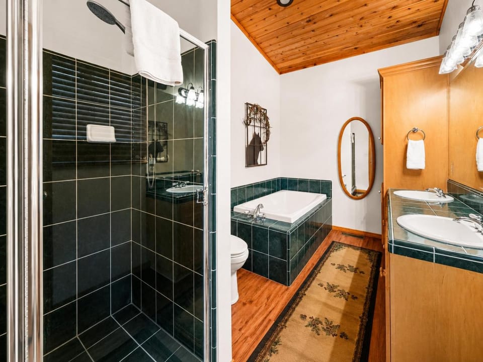 Bed, Bathroom, Bath