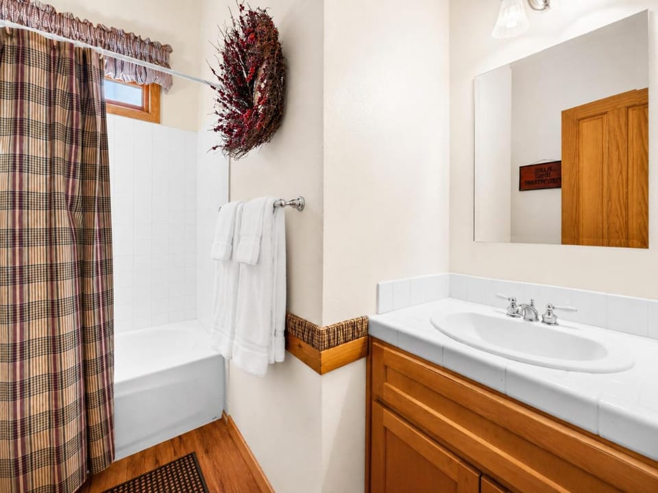Bathroom, Bath