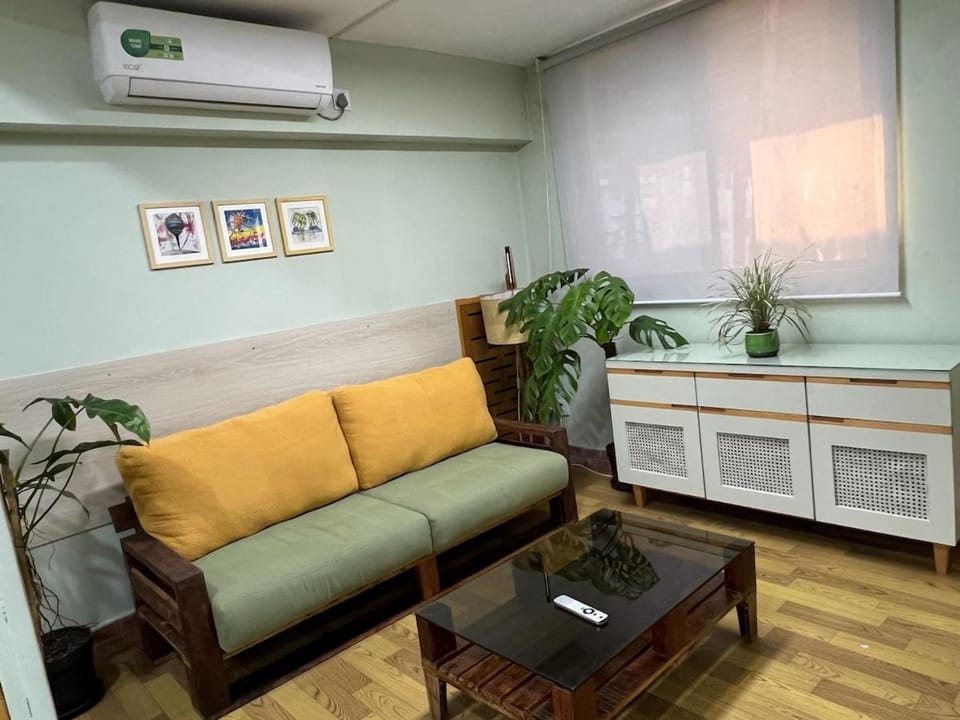 Nest Residence, Rooftop Studio with Netflix & Gym by Metro Apartment in Dhaka