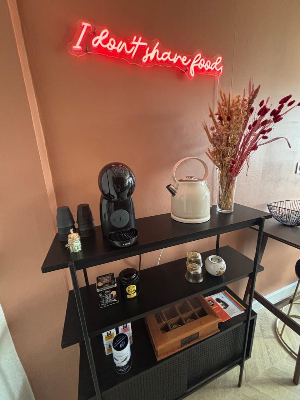 Food and drinks, Dining area