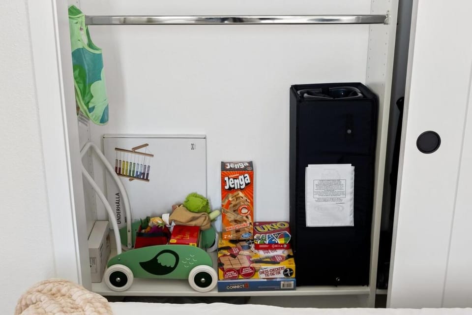 Near Beach & Airport with King Bed & EV Charger Apartment in Point Loma