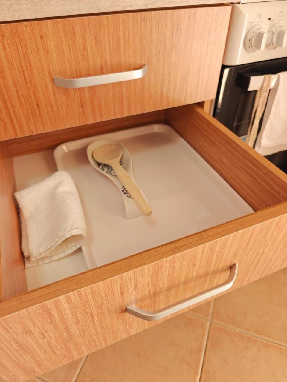 Kitchen or kitchenette, wardrobe