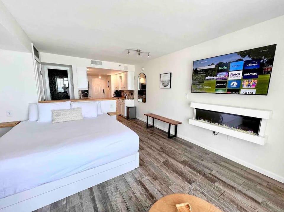 Oceanfront- Heated Pools- Hot Tubs 1203NT Apartment in South Carolina