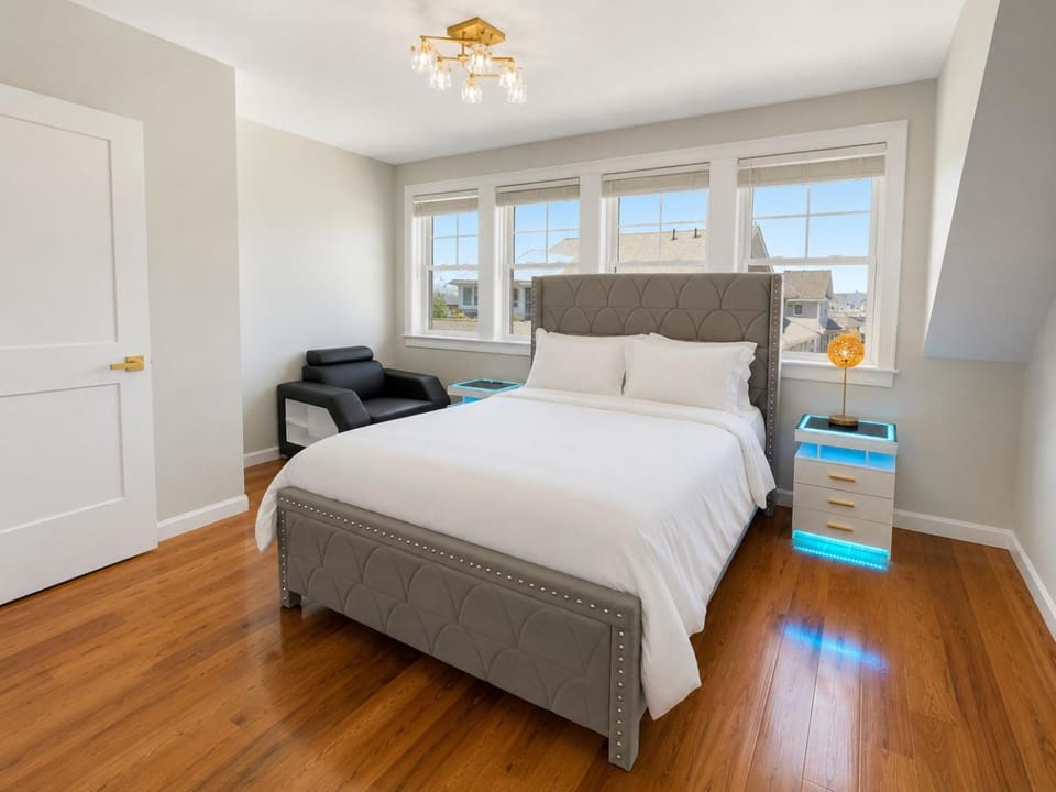 Bed, Bedroom