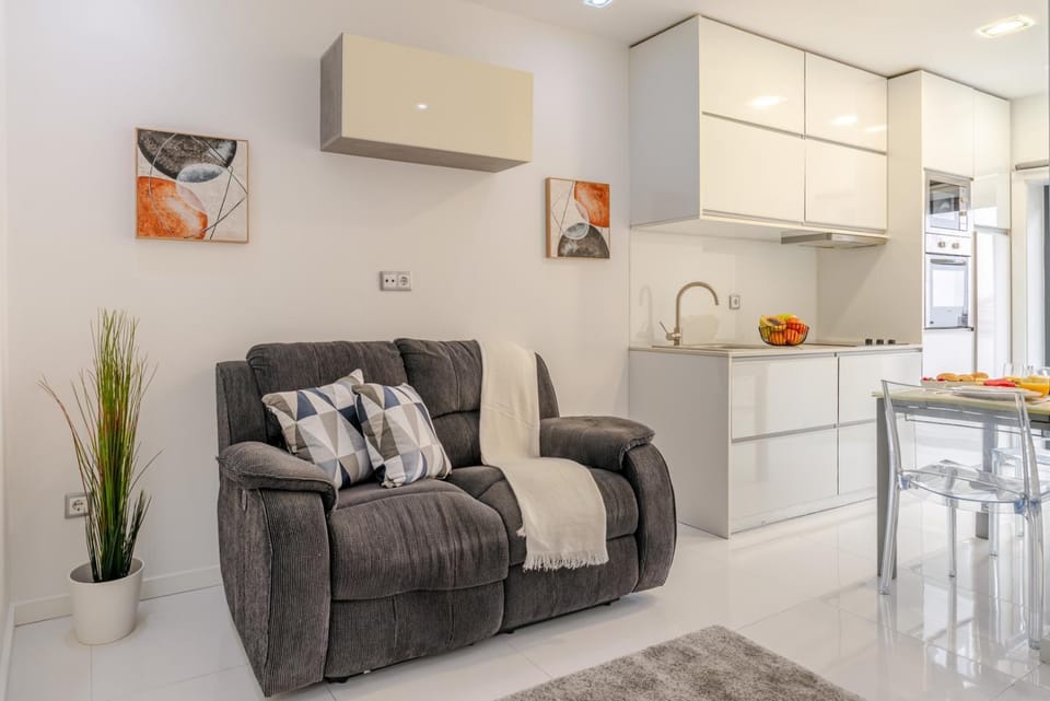 Kitchen or kitchenette, Living room, Dining area, stove