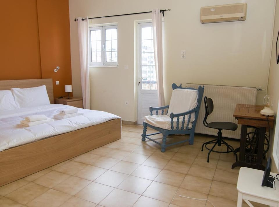 Bedroom, air conditioner