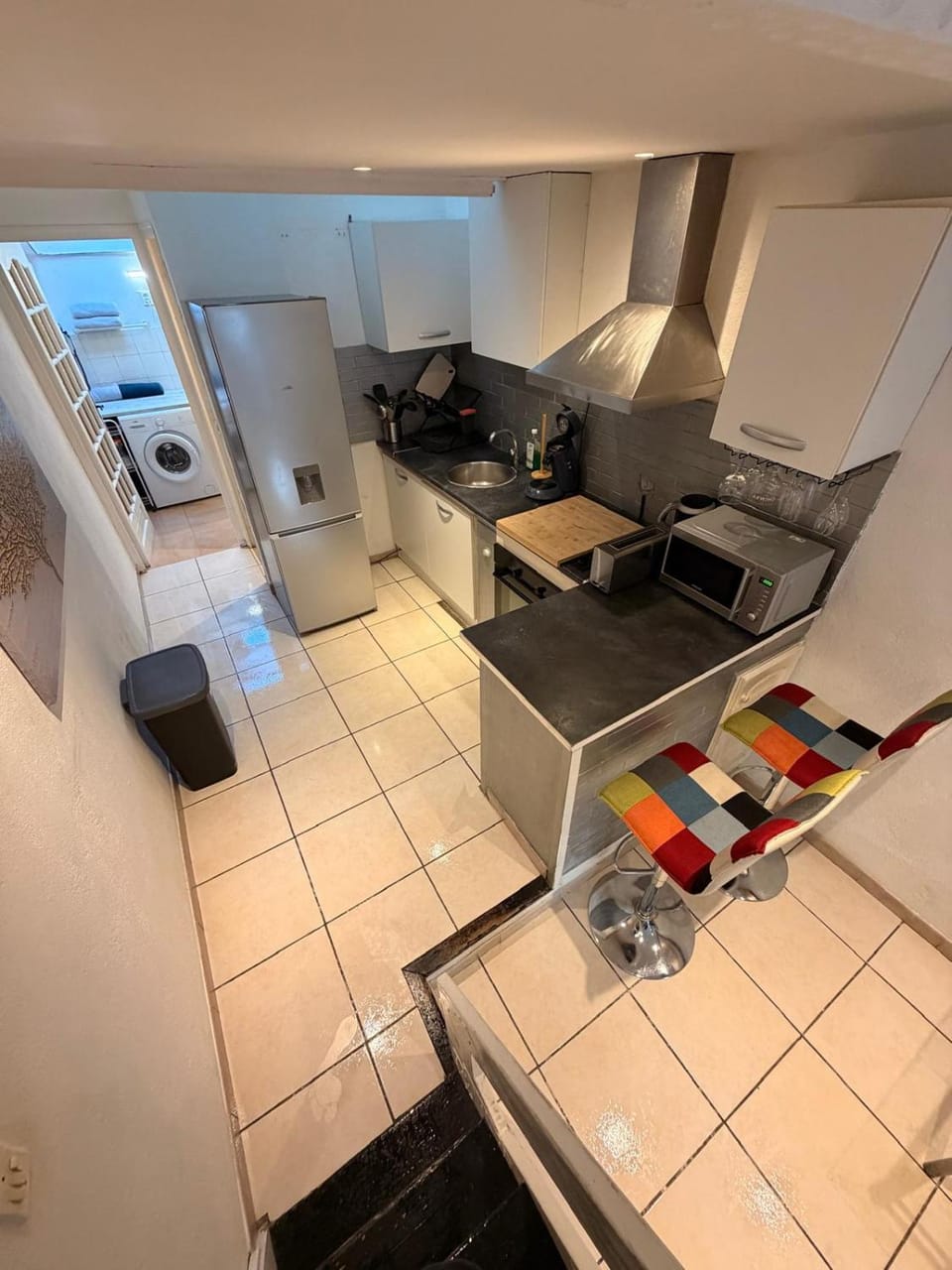 Coffee/tea facilities, microwave, oven, stove, kitchen