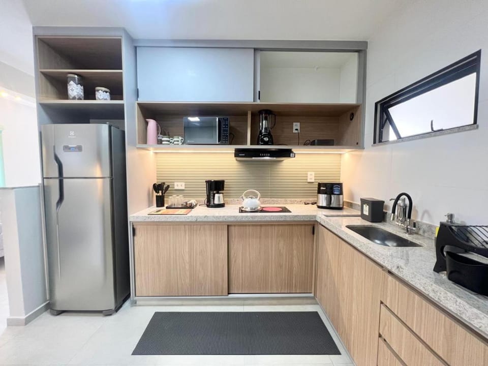 Coffee/tea facilities, Kitchen or kitchenette, stove, toaster, kitchen