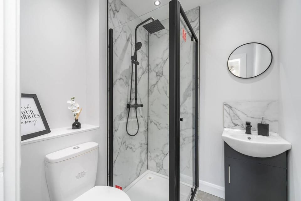 Lux 2bed apartment city center Free parking Apartment in Belfast