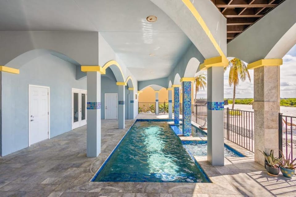The Coastal Canvas House in Estero Island