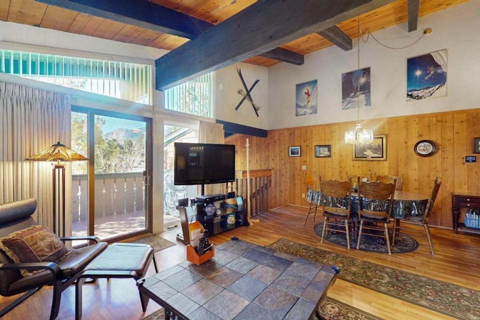 Chateau Sans Nom 38 Apartment in Mammoth Lakes