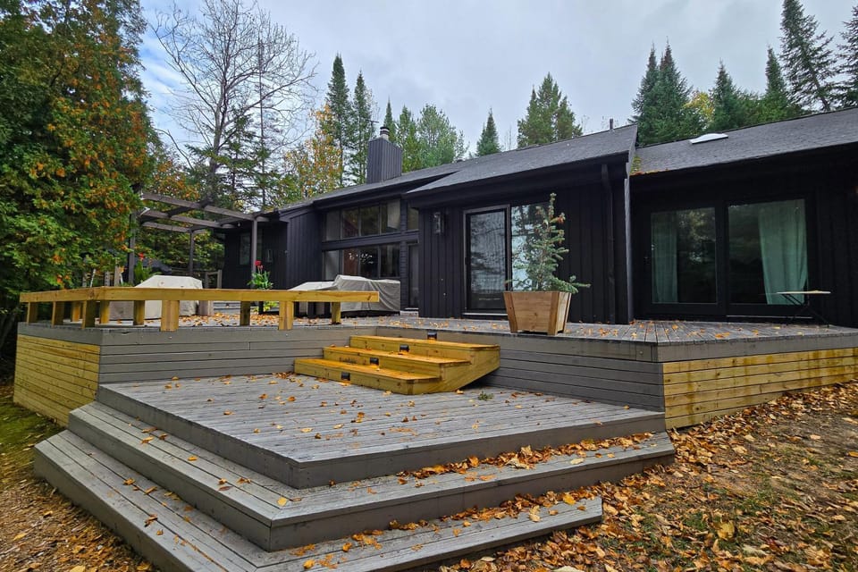 Northern Solitude House in Michigan