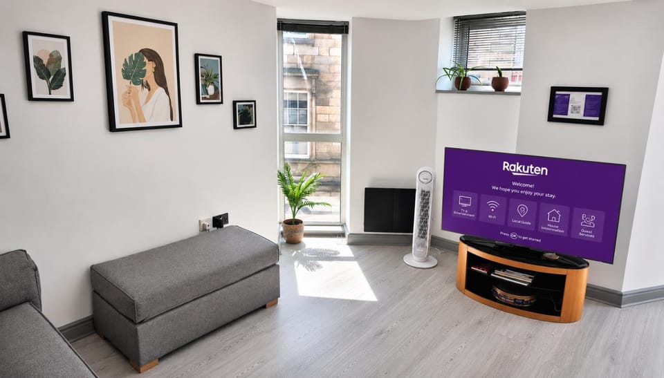Communal lounge/ TV room, TV and multimedia, Living room
