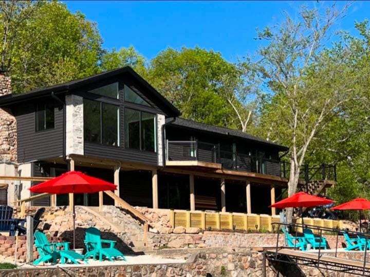 Property building, Day