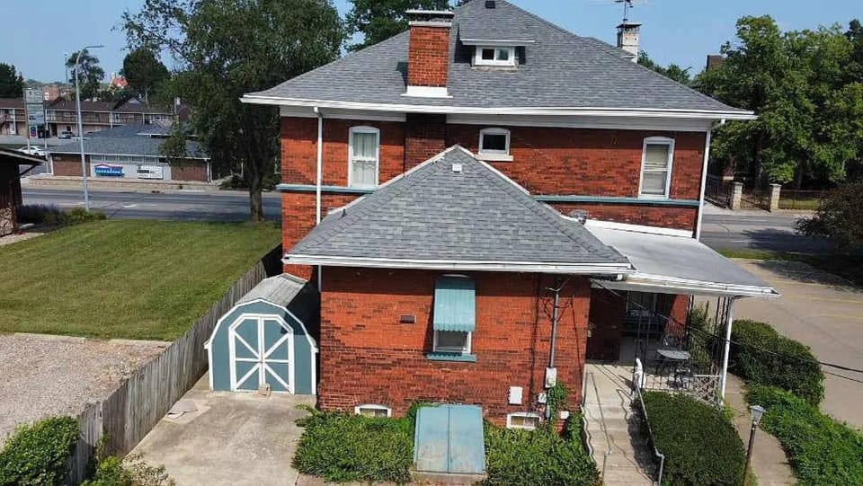 The Lamp Post Manor 5BR Historic Gem in Danville House in Danville