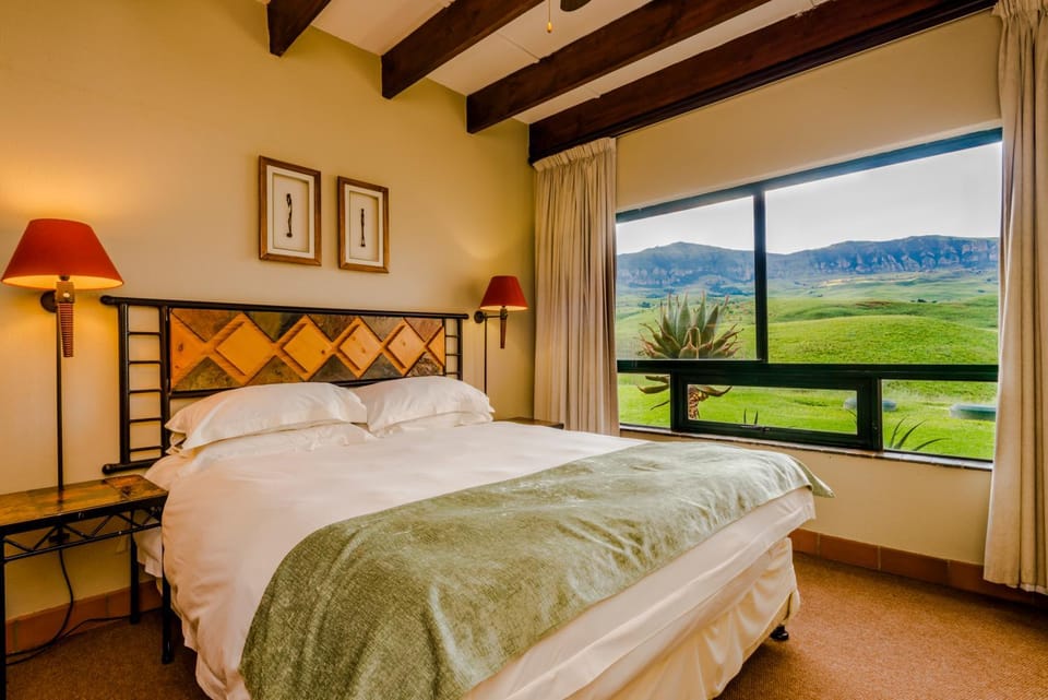 Bed, Bedroom, Mountain view