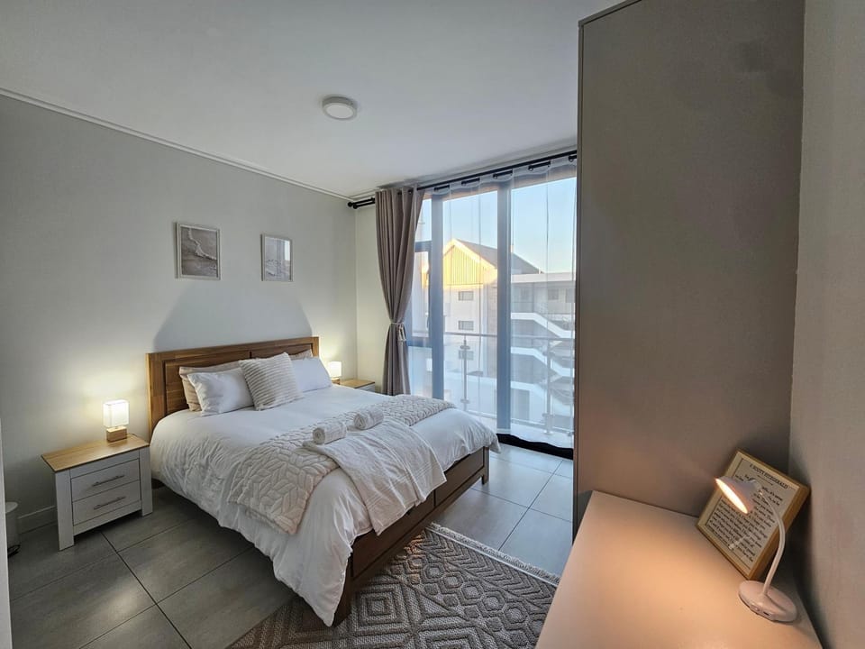 Bed, Balcony/Terrace, Bedroom