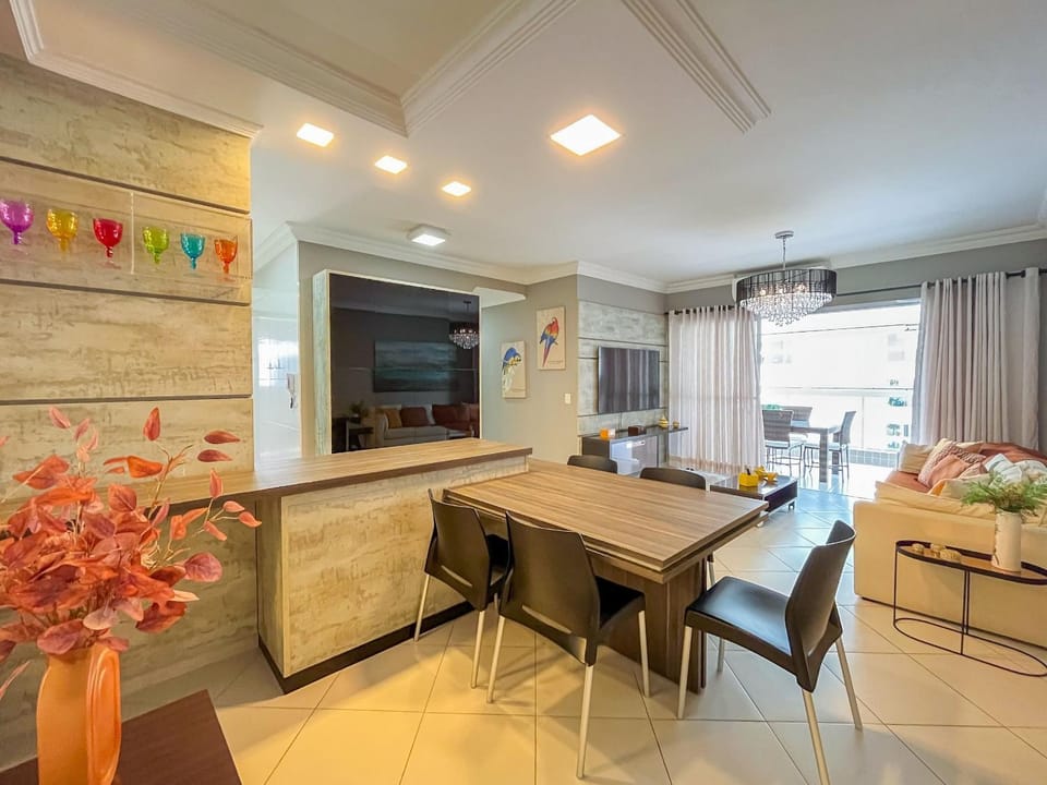Dining area, Dinner