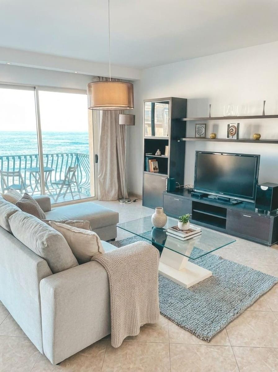 The Signature - Sea View 13 Apartment in Saint Julians