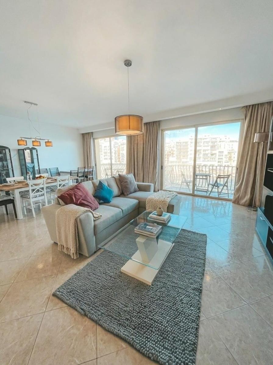 The Signature - Sea View 13 Apartment in Saint Julians