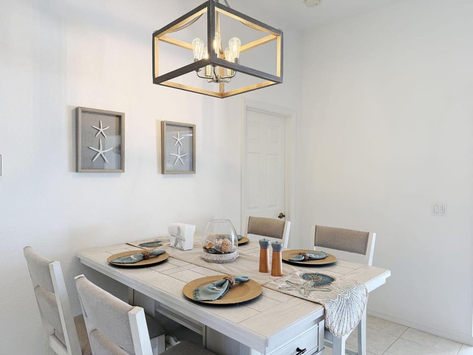 Relax & Explore – Golf, Beaches & Boating Bed and Breakfast in Palm Island
