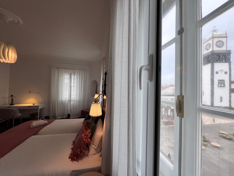 Portas Residence - Large Apartment - Ponta Delgada City Center Apartment in Ponta Delgada