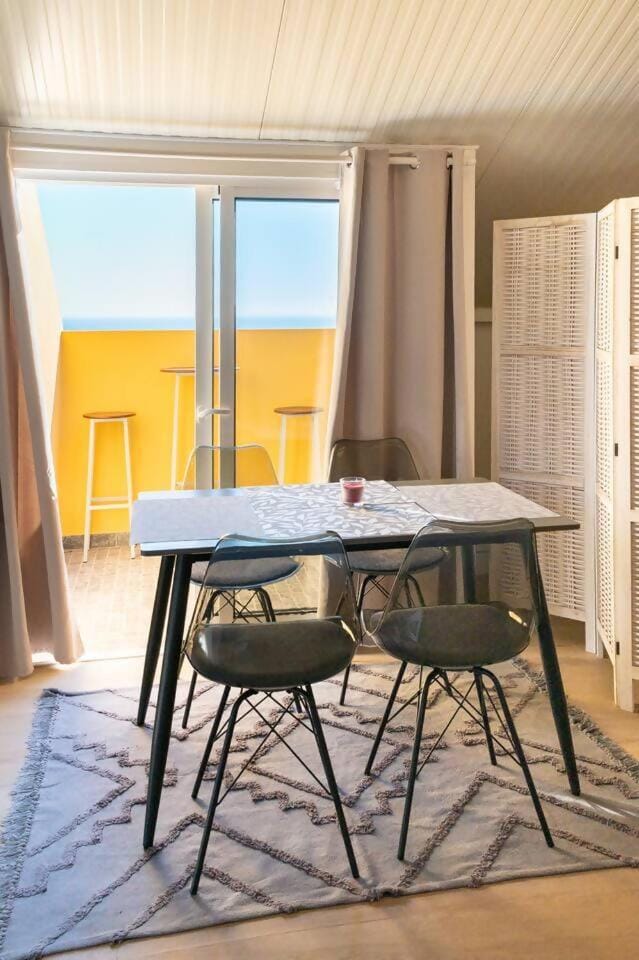 Camarata Flat by Mth Apartment in Madeira District