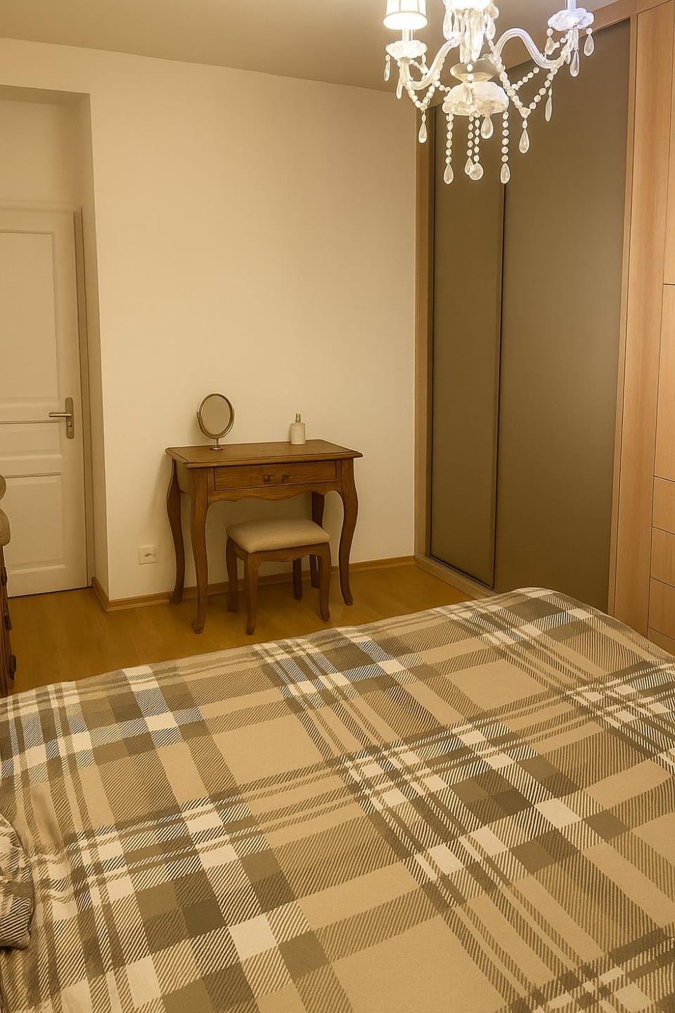 Chambre privée design, 8 min du Parc des Prince et de Roland Garros et à 4 min du métro 9 Vacation rental in Paris
