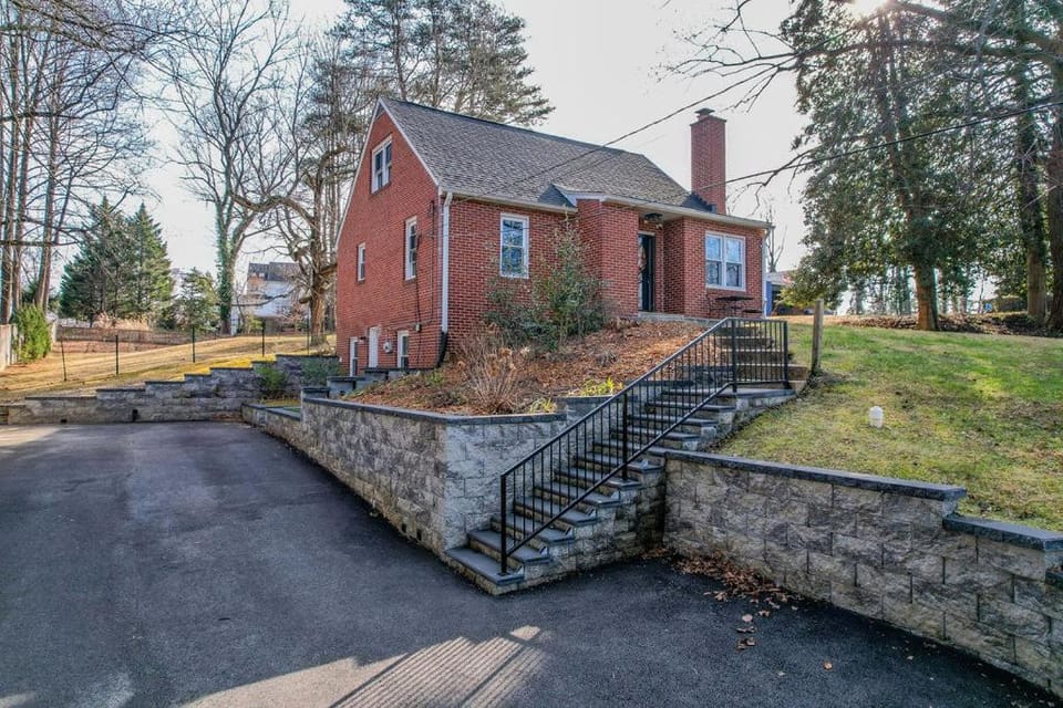 Pet Friendly Retreat Near Downtown Annapolis House in Annapolis