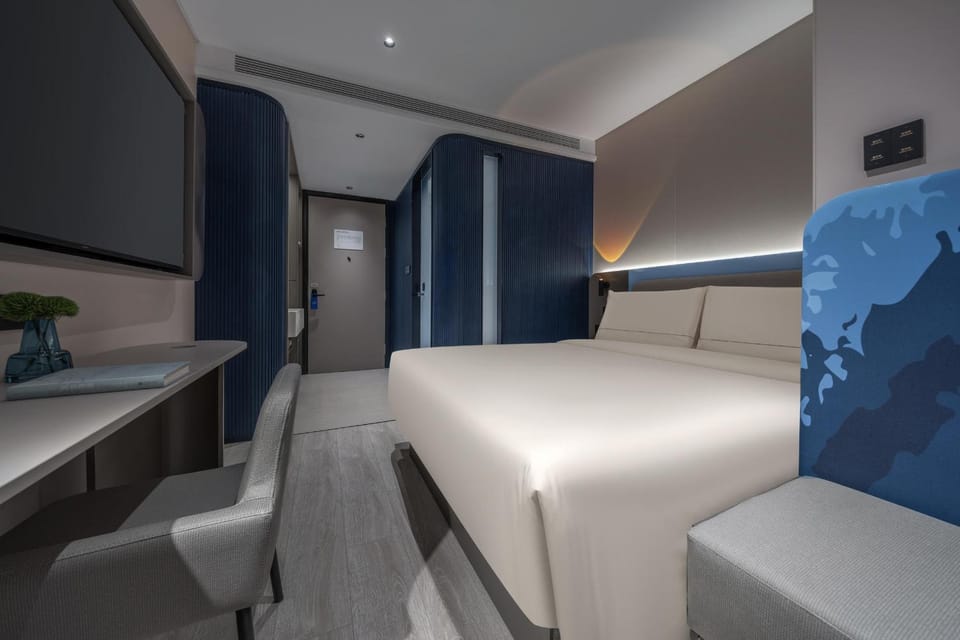 Atour Light Hotel Panjiayuan Shilihe Subway Statio Hotel in Beijing