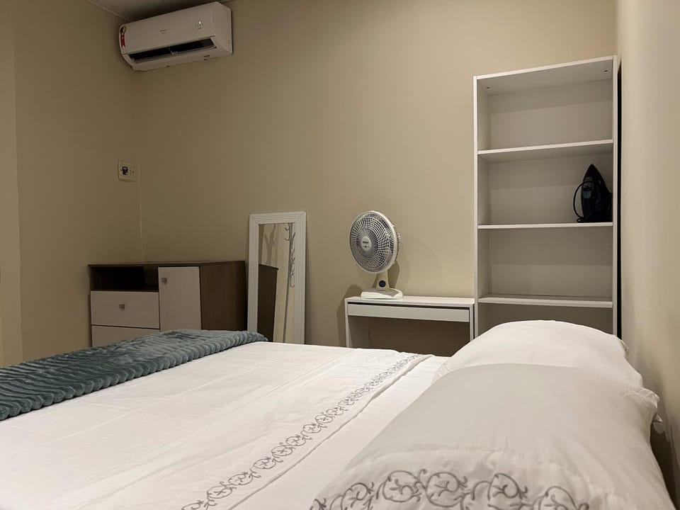 Bed, Photo of the whole room, Bedroom, air conditioner