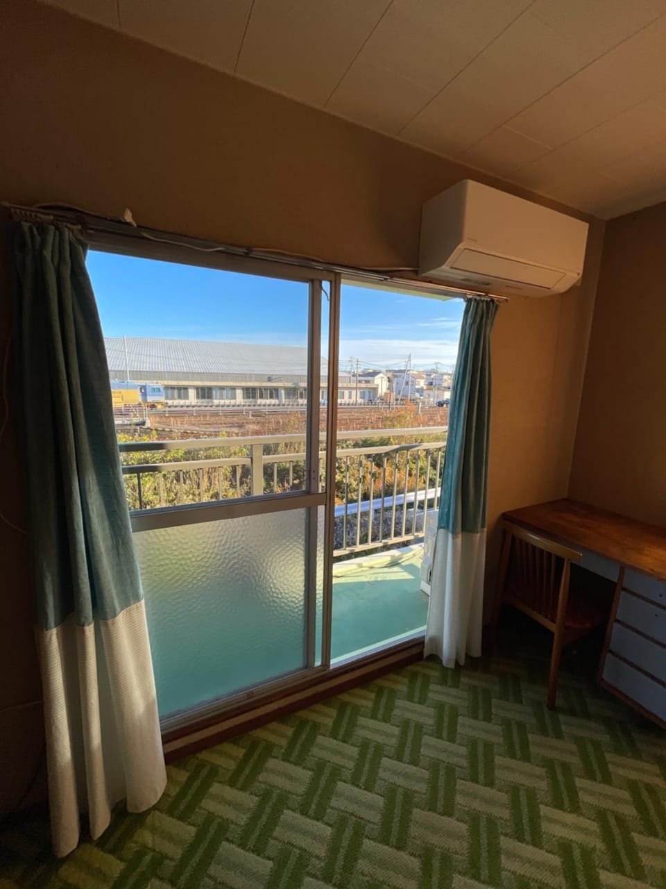 View (from property/room), Balcony/Terrace, Balcony/Terrace, Photo of the whole room, Bedroom, River view