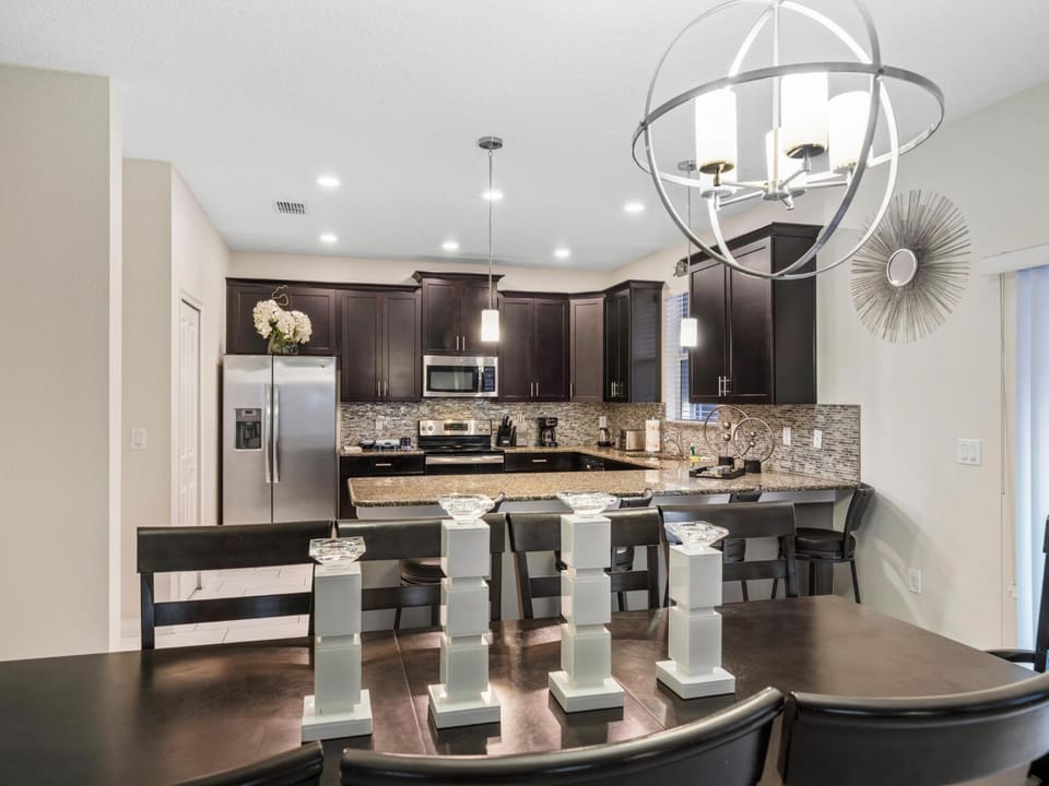 Luxury 6-Bedroom Villa near Disney with Private Pool House in Four Corners