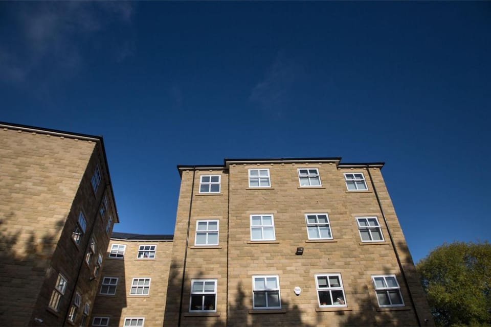 For Students Only - Kingsmill Apartments in Huddersfield Apartment in Huddersfield