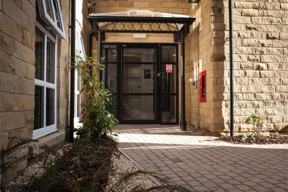 For Students Only - Kingsmill Apartments in Huddersfield Apartment in Huddersfield