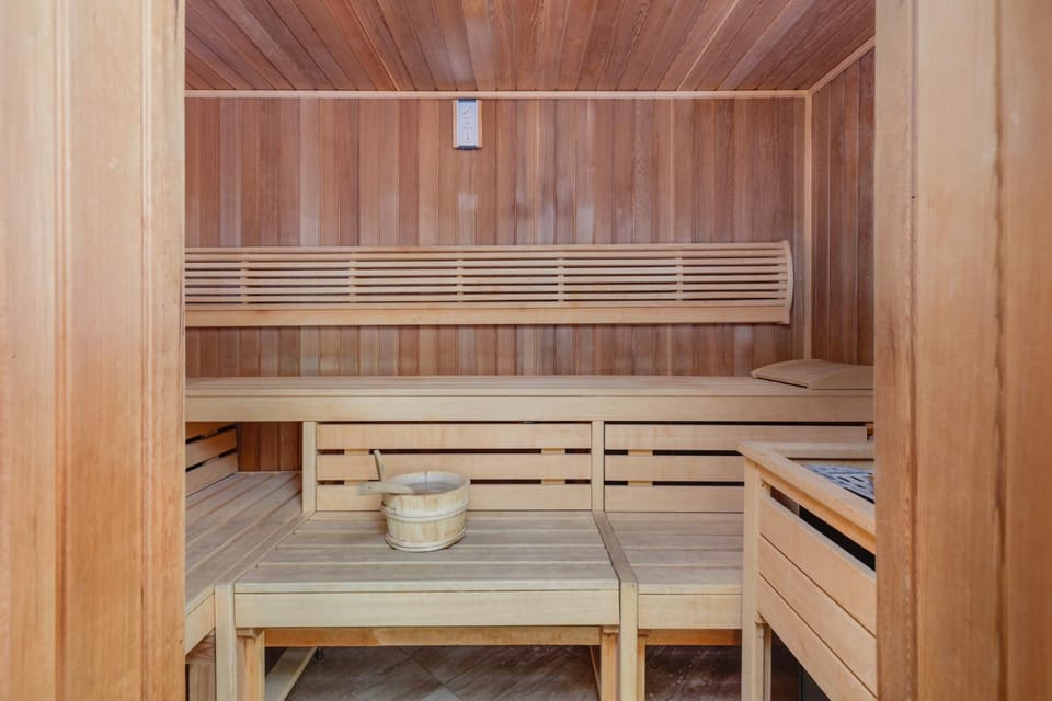 Sauna, On site, Guests, Area and facilities, group of guests