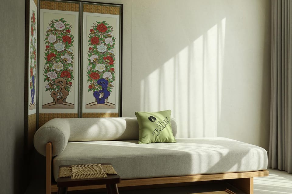 Living room, Photo of the whole room