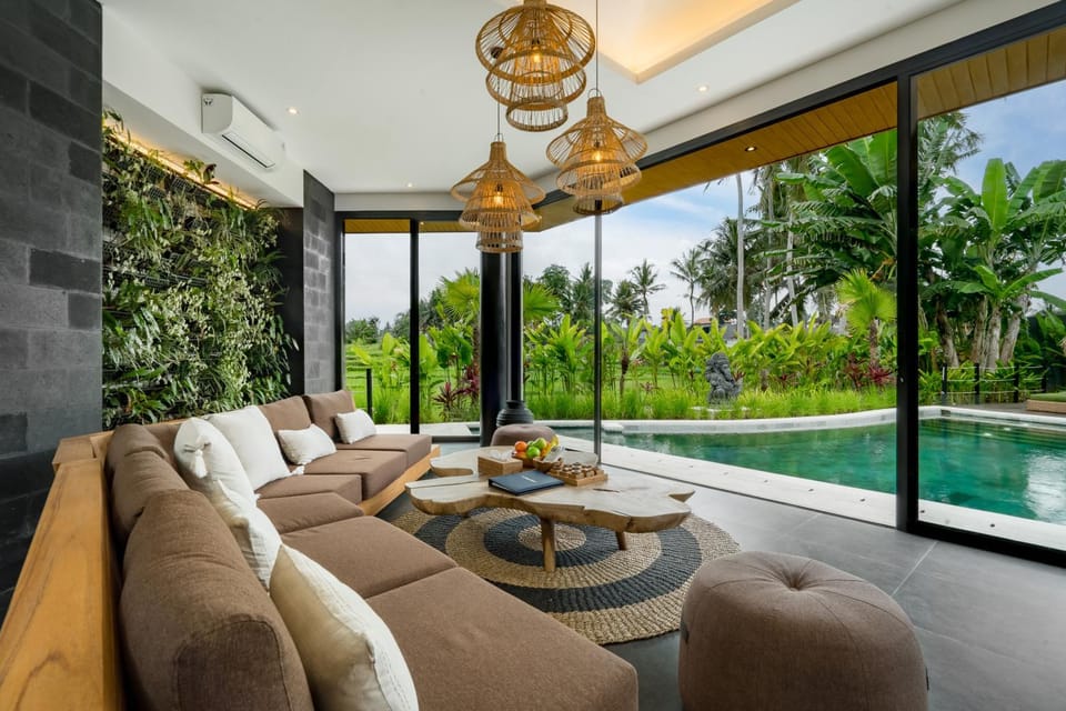 Seating area, Garden view, Pool view, Swimming pool