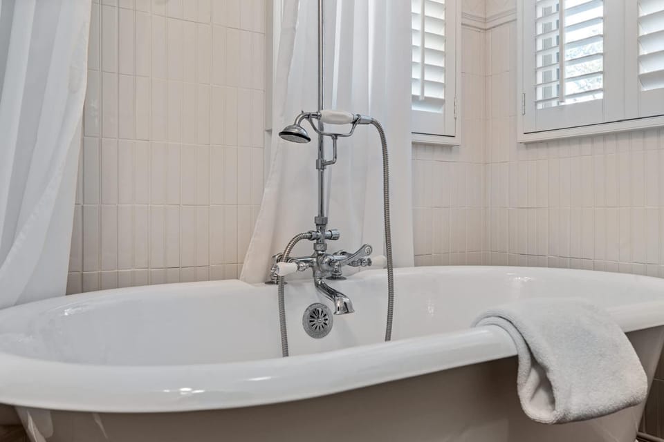 Sevilla Grand l Walk to DNTN l Outdoor Relaxation House in Saint Augustine